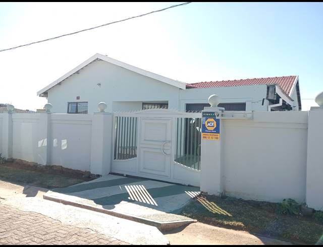 3 BEDROOM HOUSE FOR SALE IN GLENCOE